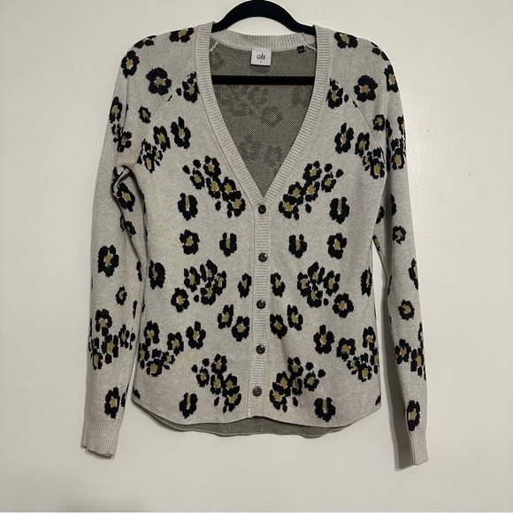 CAbi Kiki Leopard Print Cardigan 5277 Size Small - Picture 3 of 6